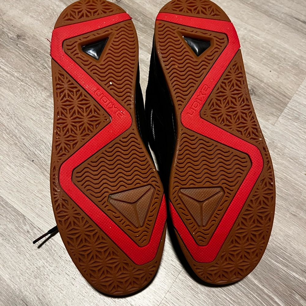 New (No Box) Axion Complex Low Size 12 - image 4